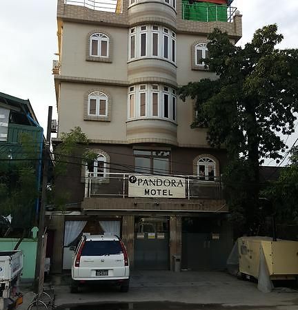Pandora Motel Yangon Extérieur photo