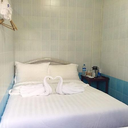 Pandora Motel Yangon Extérieur photo