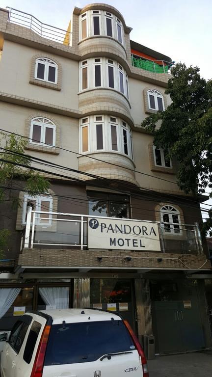 Pandora Motel Yangon Extérieur photo