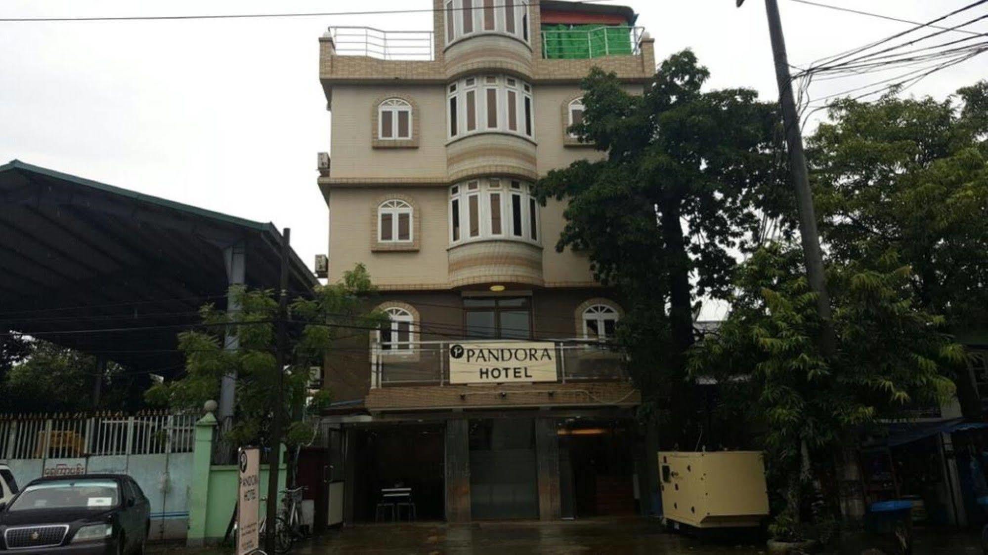 Pandora Motel Yangon Extérieur photo